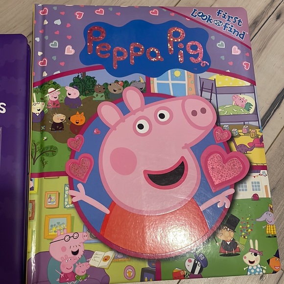 Peppa Pig Books (2) - Picture 3 of 5
